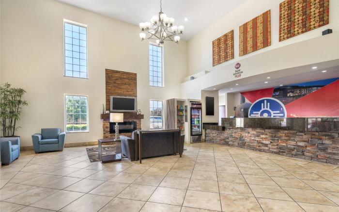 Best Western Plus Eastgate Inn and Suites