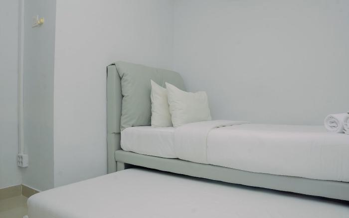 Spacious 2BR at Royal Olive Apartment By Travelio