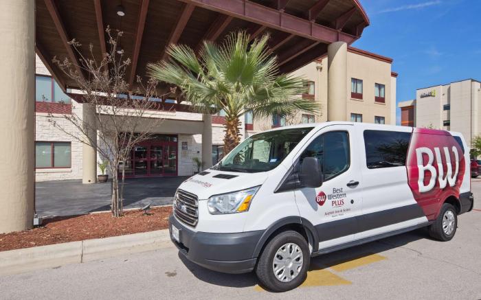 Best Western Plus Austin Airport Inn & Suites