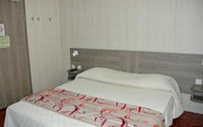 Brit Hotel Confort Le Revest Sainte-Maxime