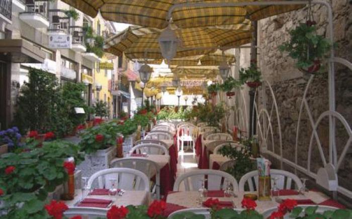 Cavour 30TRE - Hotel Moderno