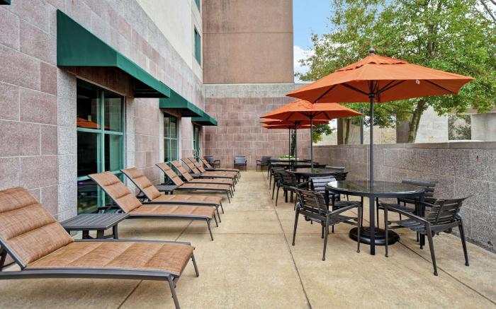 Embassy Suites by Hilton Little Rock