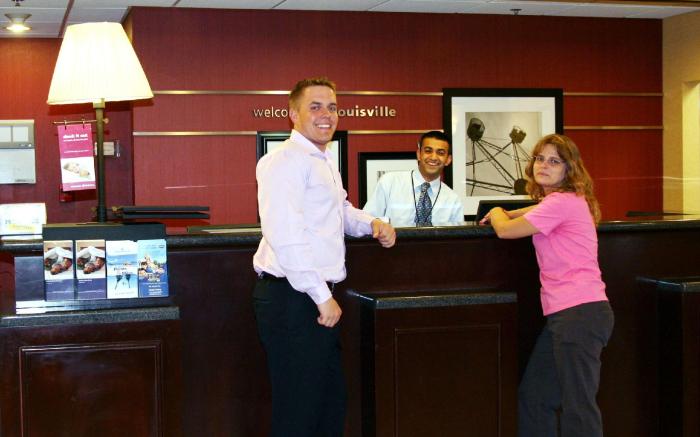 Hampton Inn & Suites Louisville East Hotel
