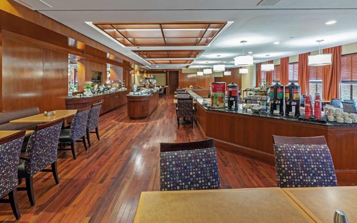 Doubletree Hotel Tulsa at Warren Place