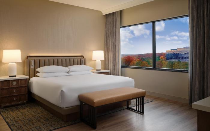 Hyatt Regency Suites Atlanta Northwest