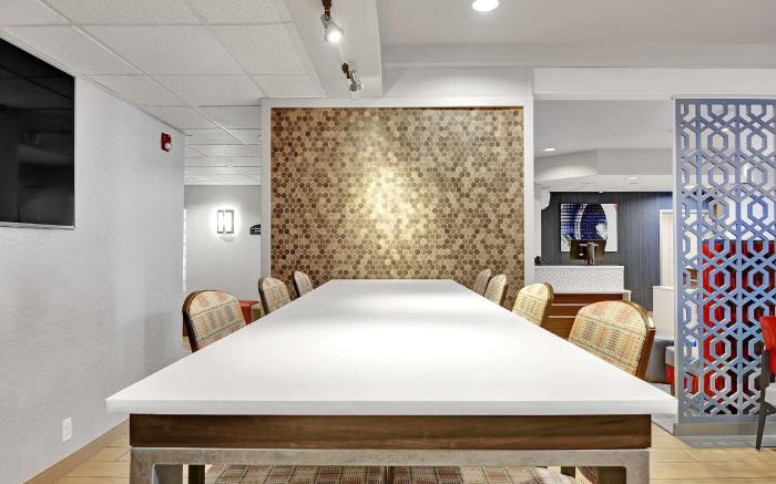 Executive Residency by Best Western Navigator Inn & Suites 