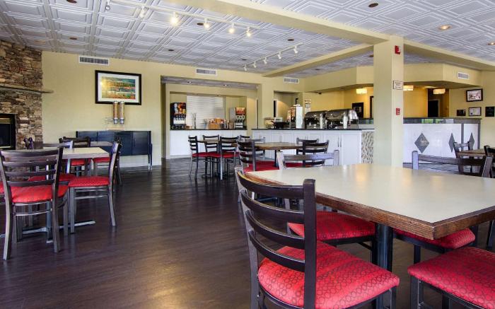 Best Western Cades Cove Inn