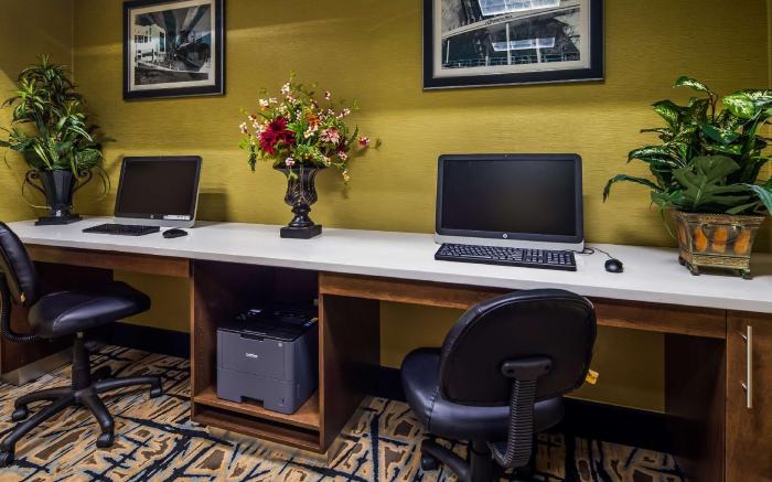 Best Western Plus McDonough Inn & Suites