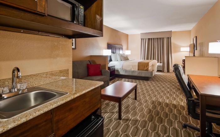 Best Western Granbury Inn & Suites