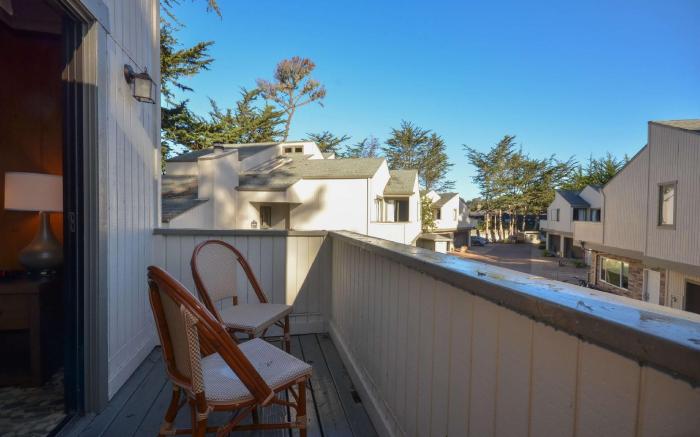 Best Western The Inn & Suites Pacific Grove