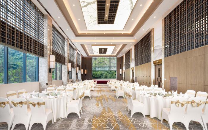 Holiday Inn Resort Mengding Mountain By IHG