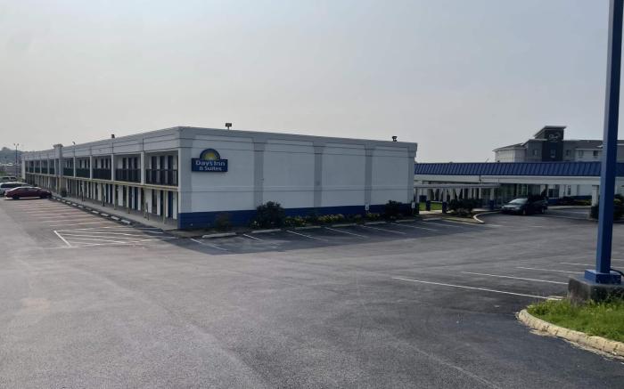 Days Inn & Suites by Wyndham York