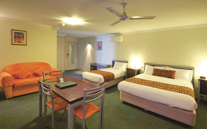 Mandarin Motel