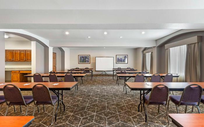 Best Western Fort Worth Inn and Suites