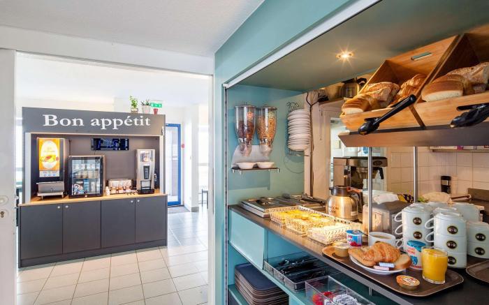 B&B HOTEL Paris Porte des Lilas