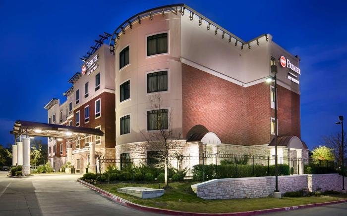 Best Western Premier Crown Chase Inn and Suites