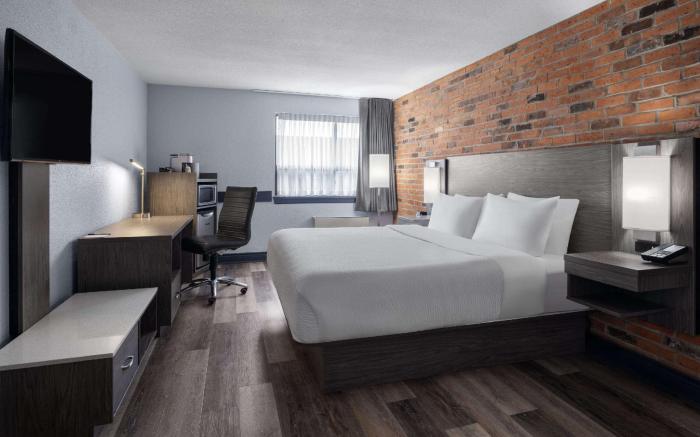 Travelodge by Wyndham Barrie