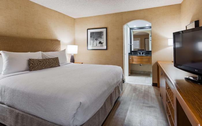 Best Western Plus Las Brisas Hotel