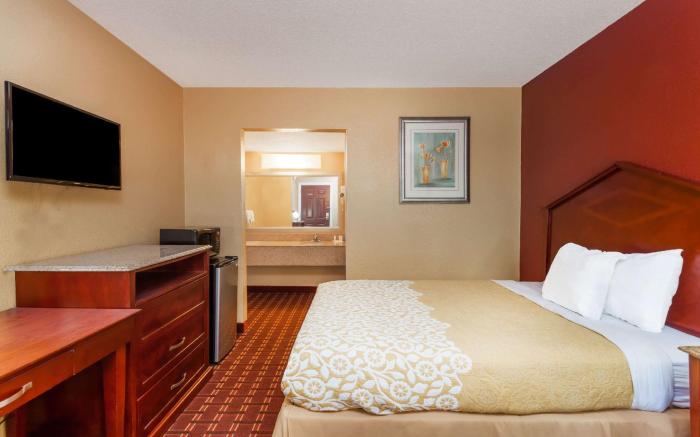 Days Inn by Wyndham Columbia
