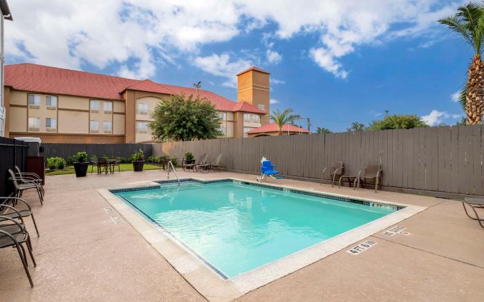 Best Western Plus Hobby Airport Inn and Suites