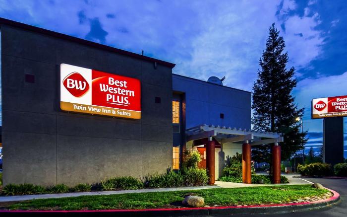 Best Western Plus Twin View Inn and Suites