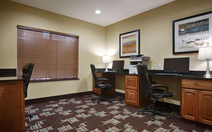 Best Western Plus Forest Hill Inn and Suites