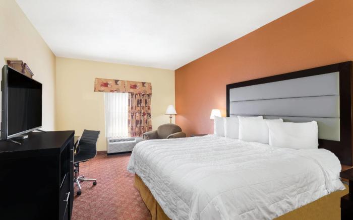 Baymont by Wyndham Fayetteville