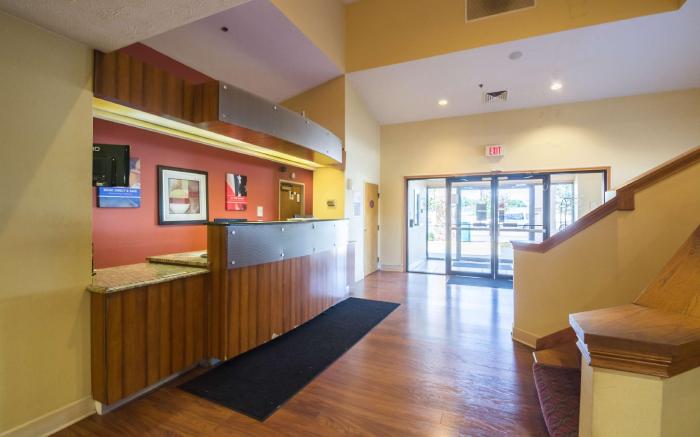 Motel 6 Indianapolis, IN - Airport