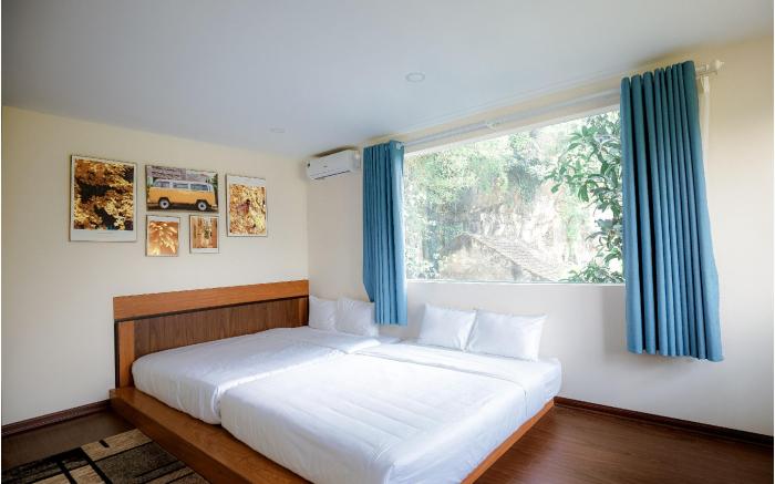 Twin Room with Mountain View