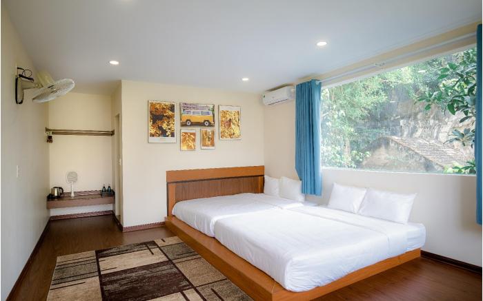 Twin Room with Mountain View