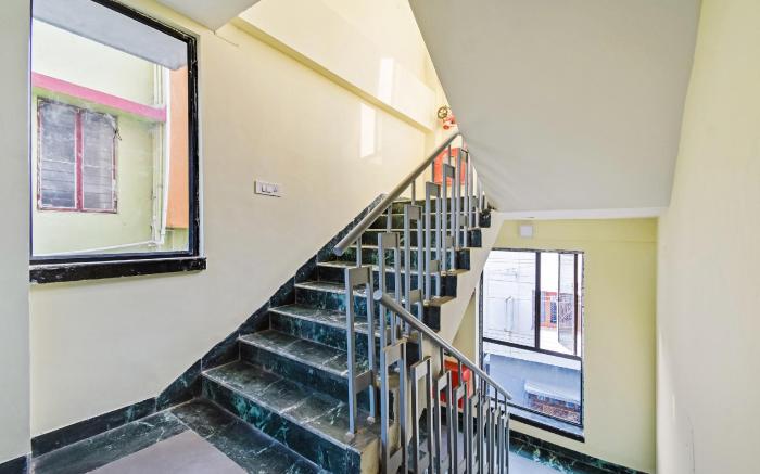 Hotel O OM Shanti Palace