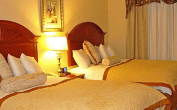 Holiday Inn Express Hotel & Suites Bakersfield Central By IHG