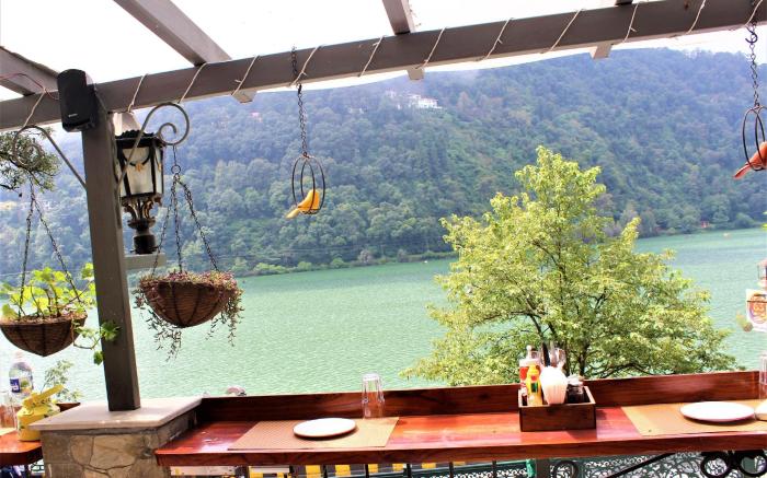 Lakeside Inn