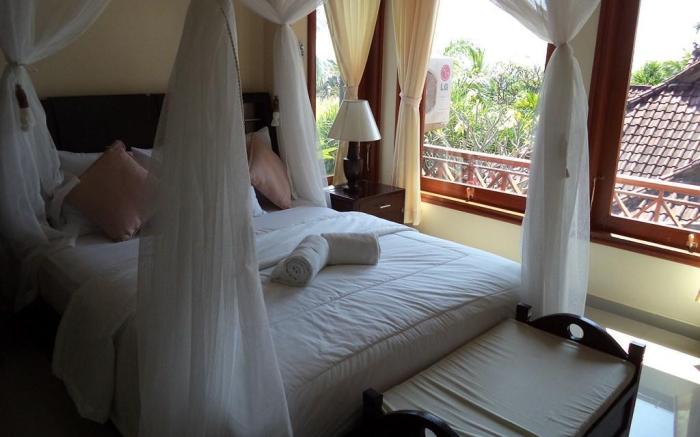 Arya Amed Beach Resort & Dive Center