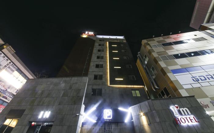 Imhotel
