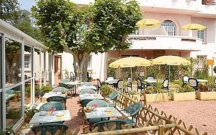 Logis Hotel l'Esterella