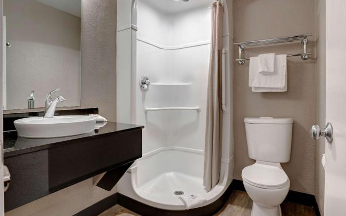 Motel 6 Bakersfield, CA - South