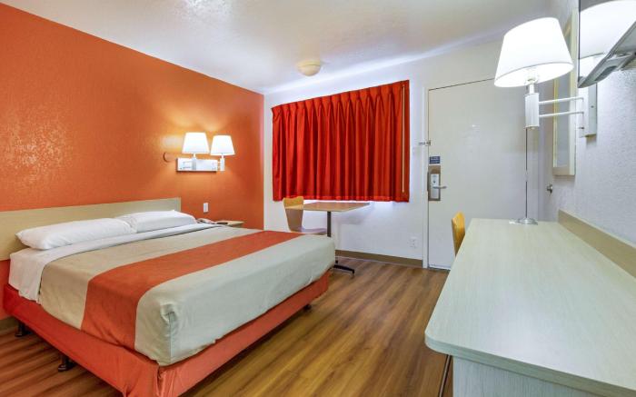 Motel 6 Phoenix, AZ - North Bell Road