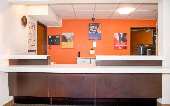 Motel 6 Omaha, NE