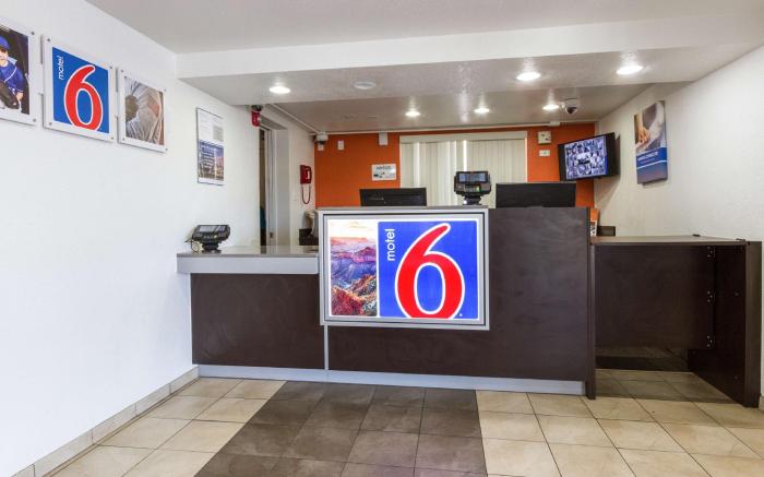 Motel 6 Tempe, AZ – 10461 Airport – Priest Dr