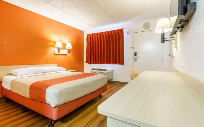 Motel 6 Tempe, AZ – 10461 Airport – Priest Dr