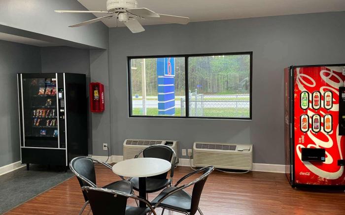 Motel 6 Pooler, GA - Savannah Airport
