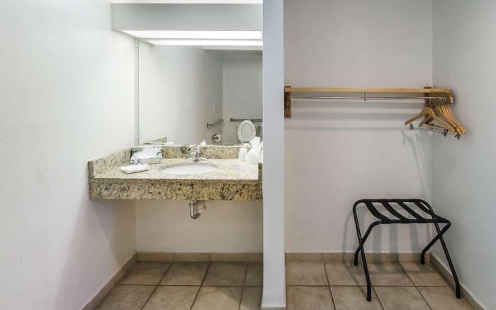 Motel 6 Pooler, GA - Savannah Airport