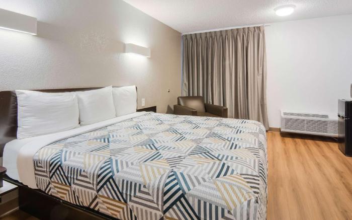 Motel 6 Addison, TX - Dallas