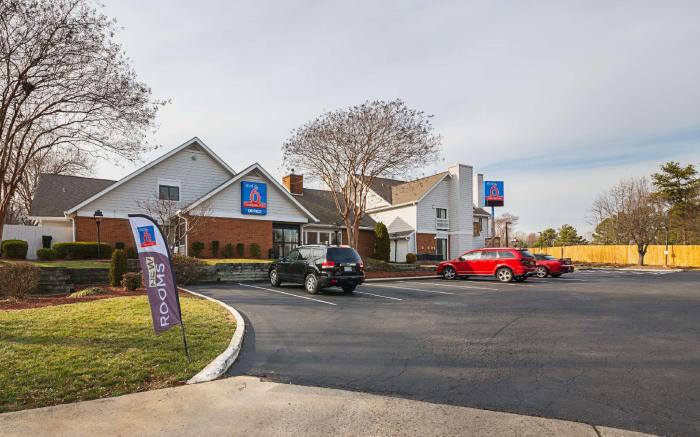 Studio 6  Greensboro, NC