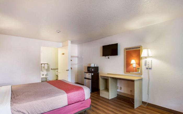 Motel 6 Vancouver, WA