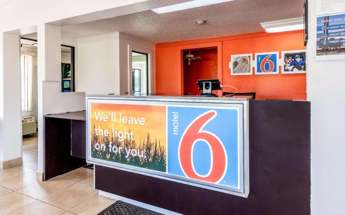 Motel 6 Mansfield, OH