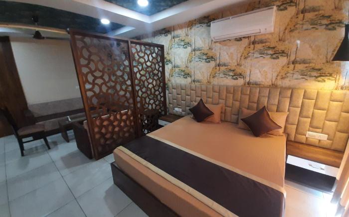 ROYAL LUXURY BIG STUDIO APARTMENT 