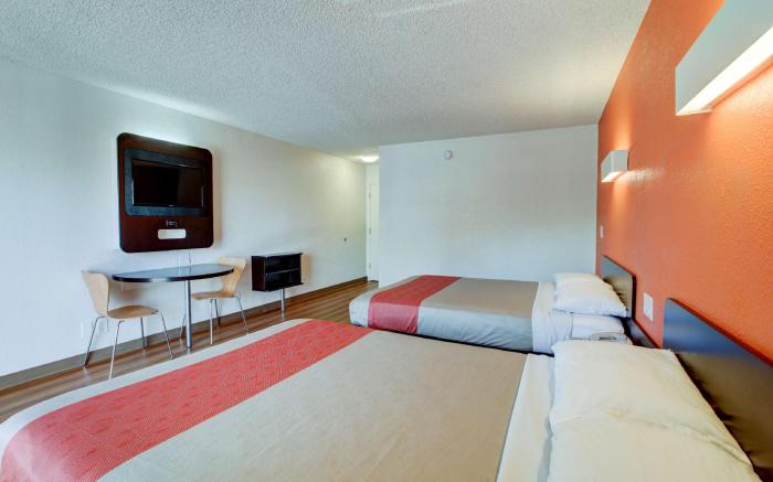 Motel 6 Santa Ana, CA - Irvine - Orange County Airport