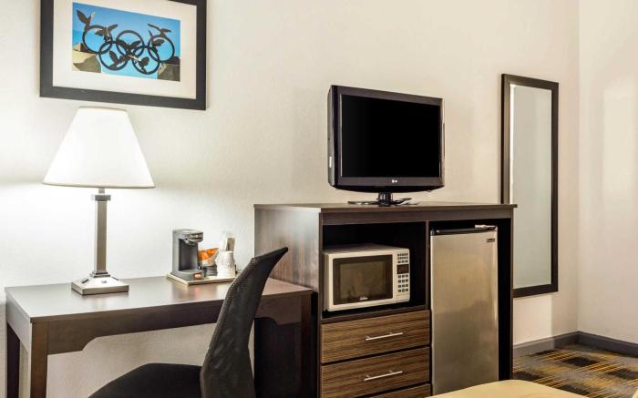 Quality Inn near Six Flags